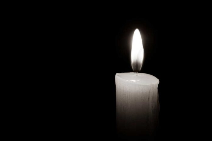 The,Concept,Of,Mourn,,Candle,Dark,On,Black,Background,rip