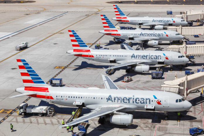 Phoenix,,Arizona,,April,8,,2019:,American,Airlines,Airbus,A320