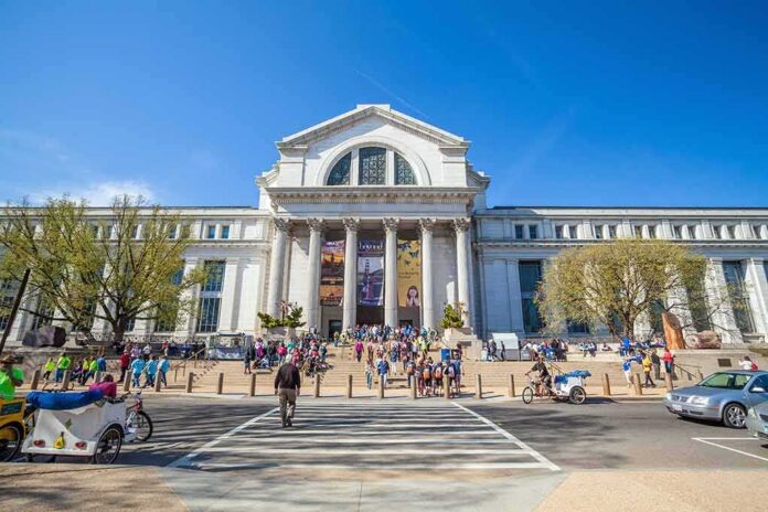 shutterstock_188804864 Neoclassical museum building with columns and busy entrance